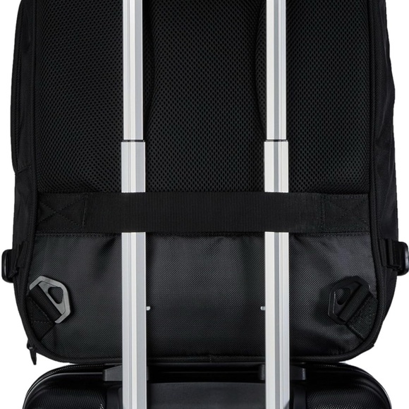 Amazon Basics Carry-On Travel Backpack LIKE NEW!!!!! - Picture 12 of 14